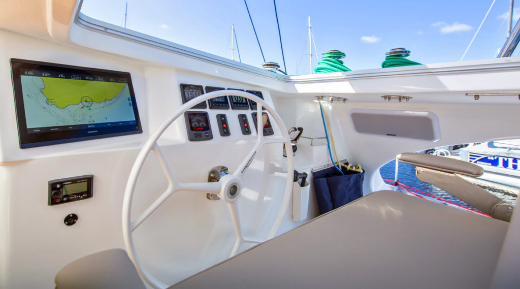 Custom Knysna 500SE captain chair